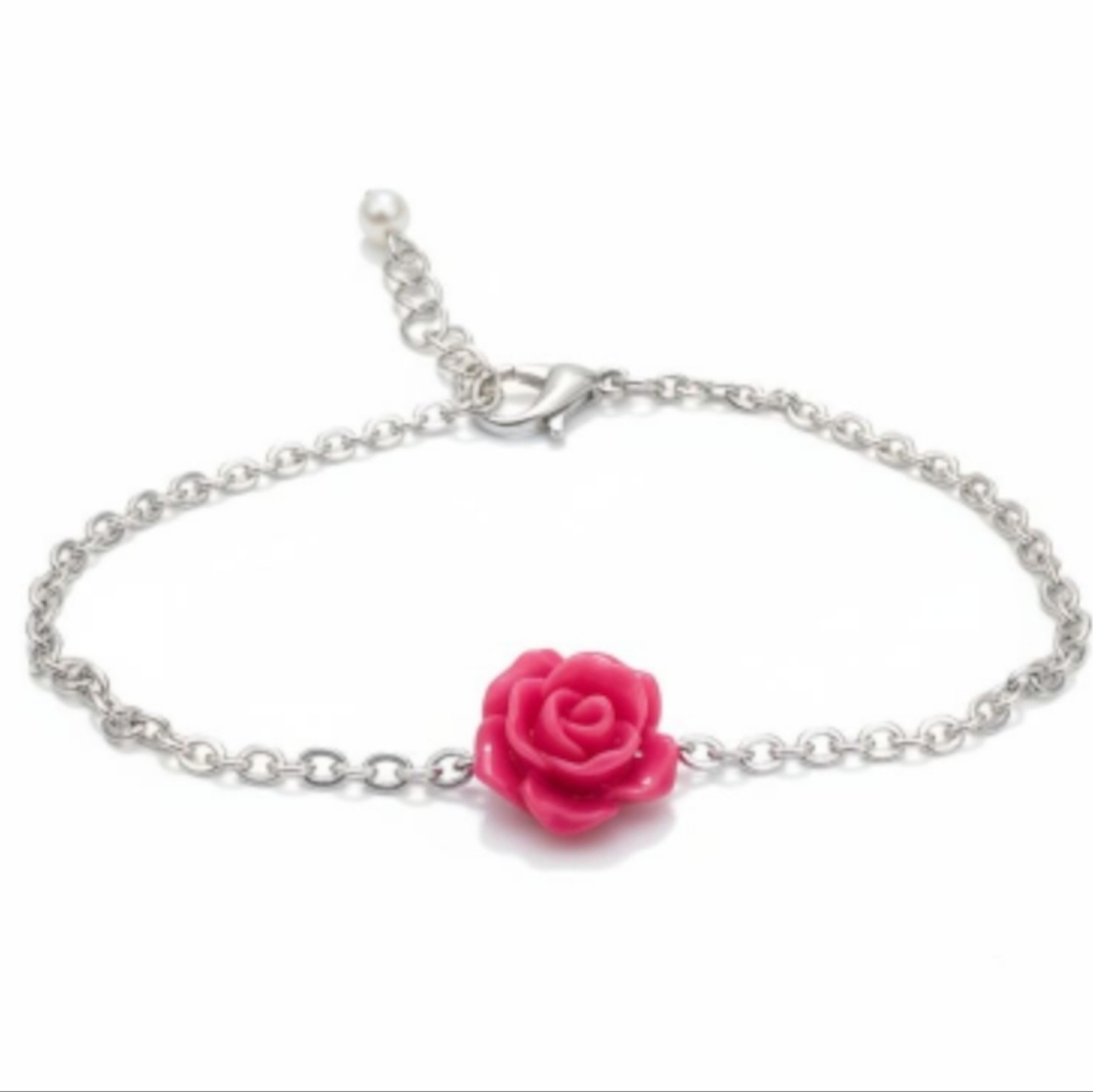 NWT Beautiful Red Resin Rose Bead On Silver Bracelet!